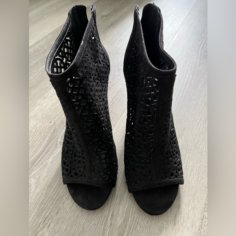 White House Black Market heels